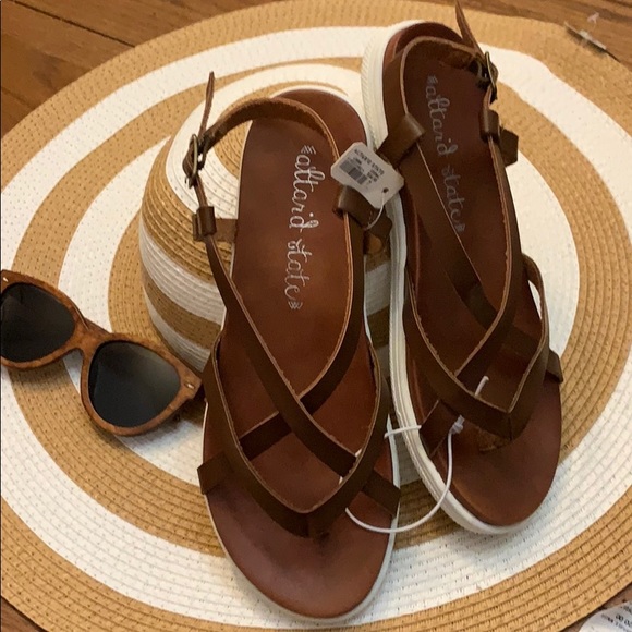 Shoes - ⭐️⭐️ NWT Altar’d State Sandal SZ 7 Summer Fun ⭐️⭐️